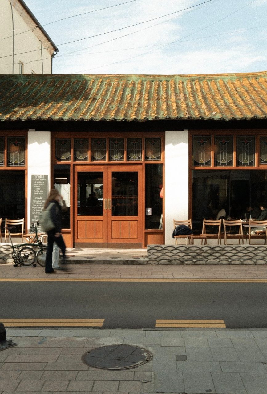 TAK 사진