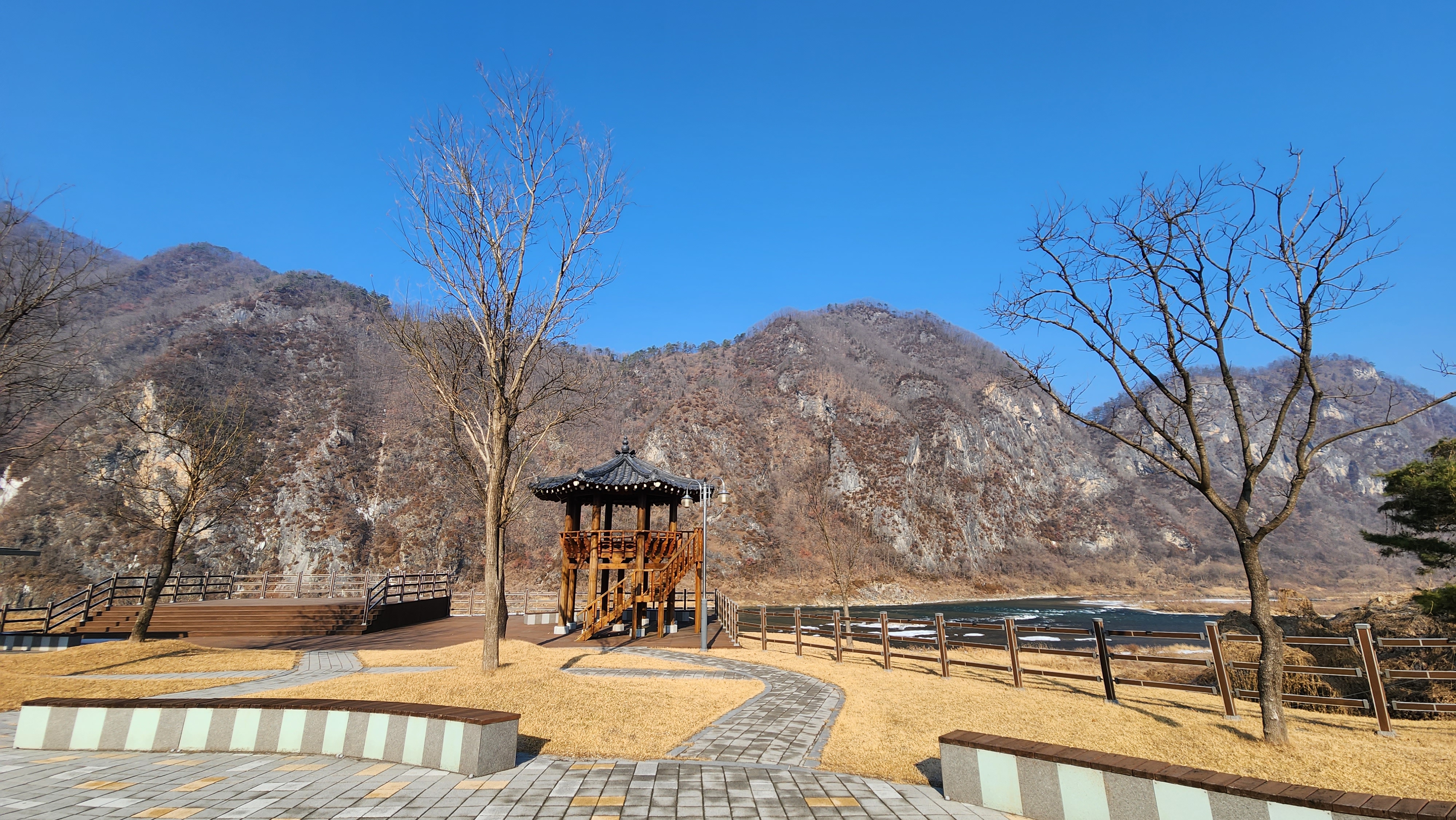 여울목전망대 사진