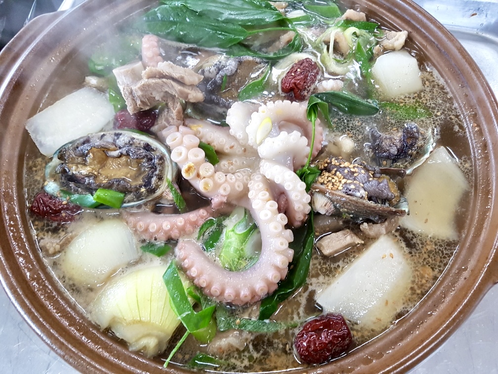 궁전횟집 사진 2