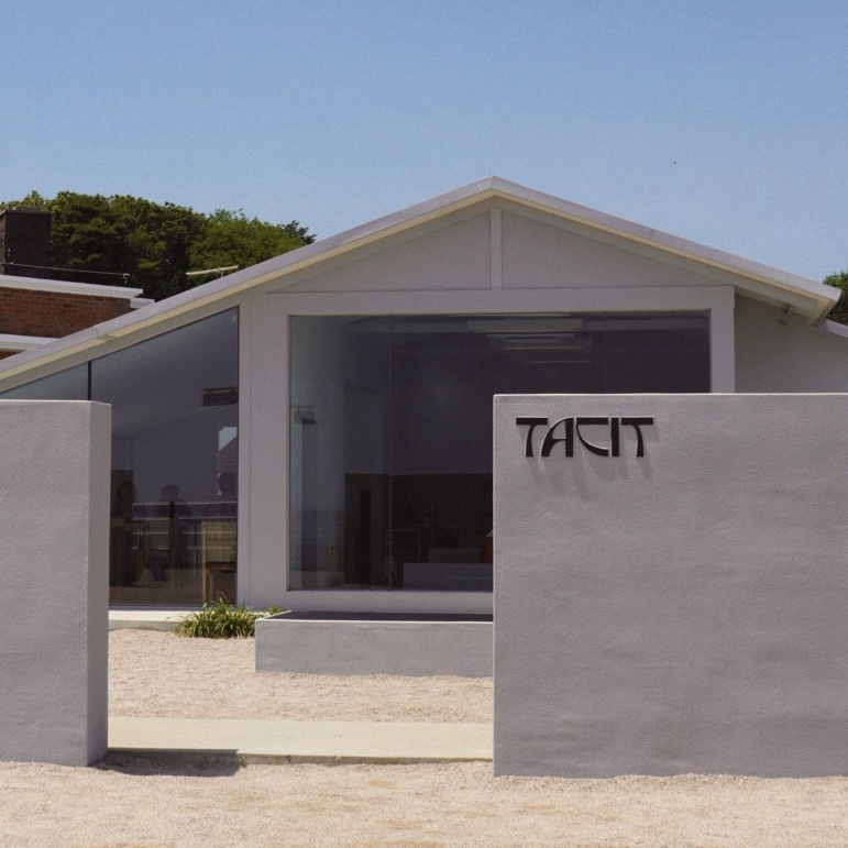 태시트 TACIT 사진 2