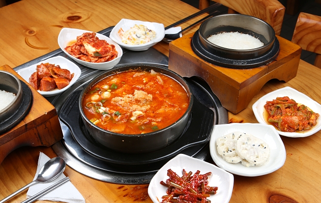 순하네 돌솥밥집 사진 3