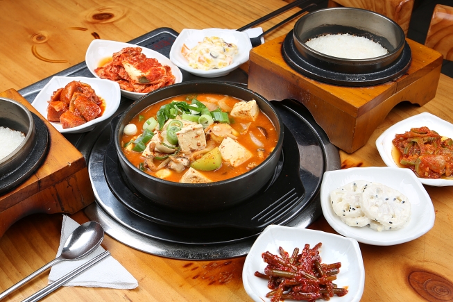 순하네 돌솥밥집 사진 4