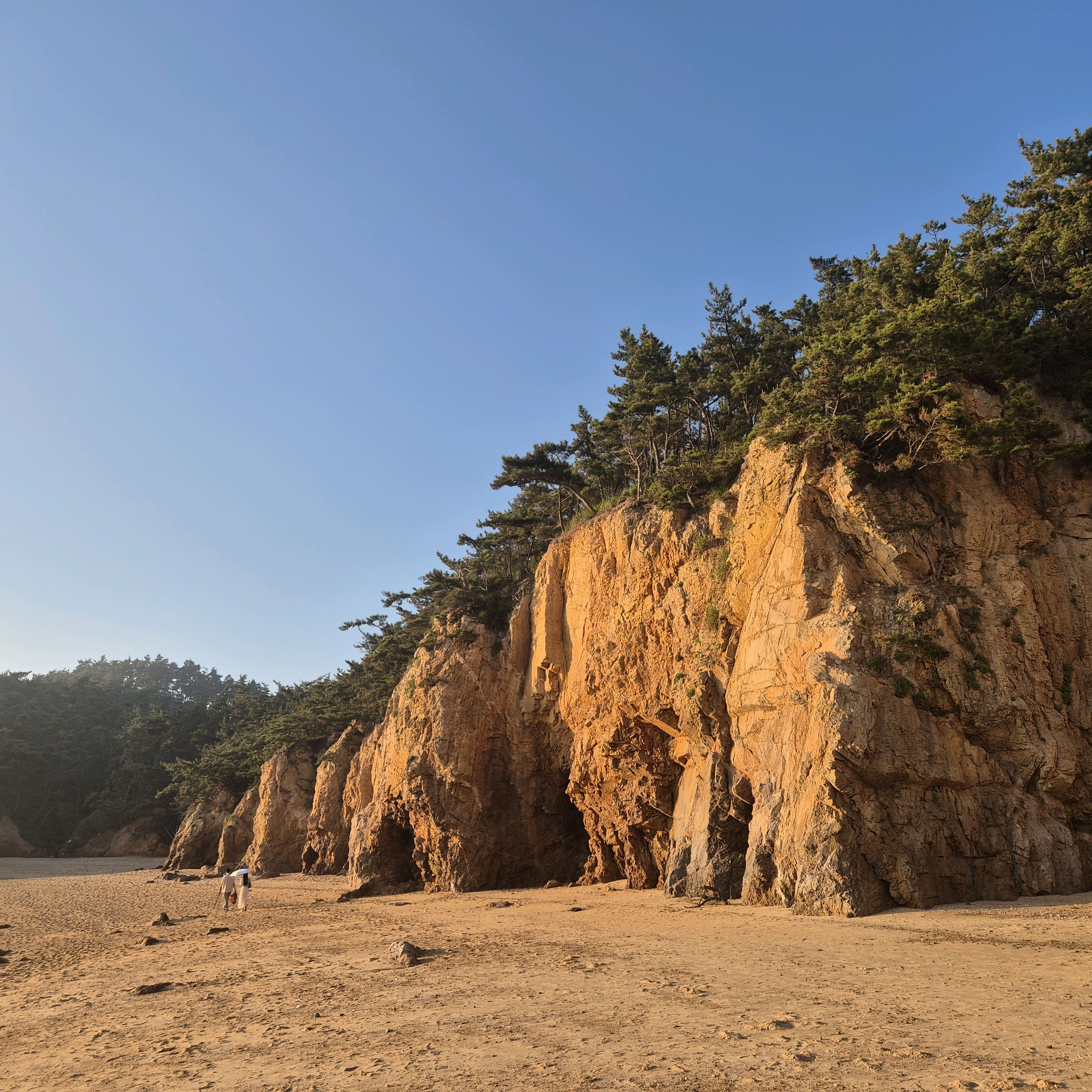 해식동굴 사진 2