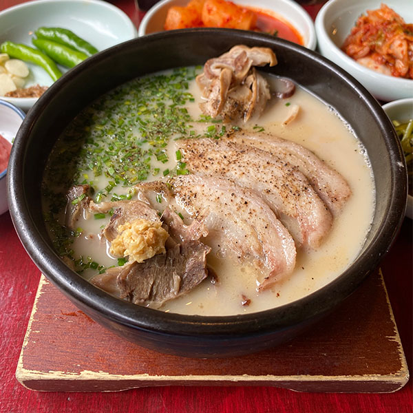 엄용백 돼지국밥 수영본점 사진 2