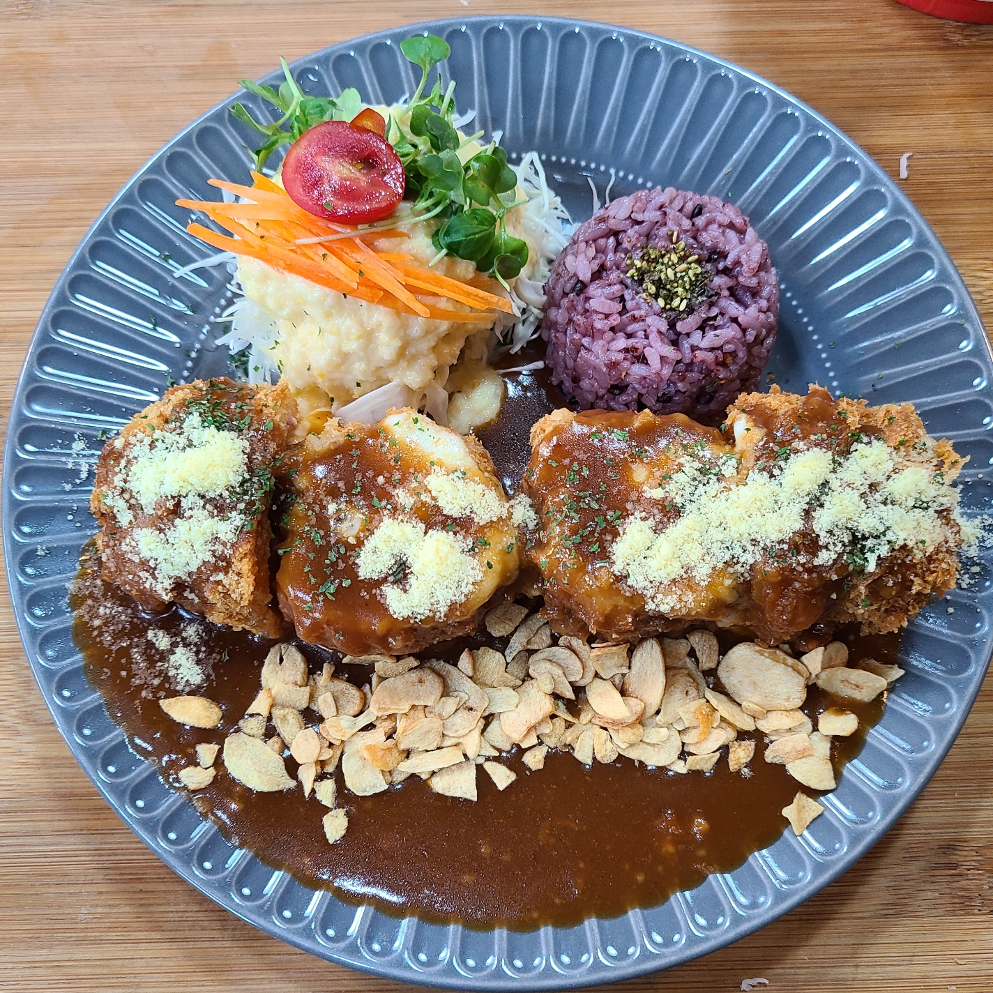 야미얌 사진 1