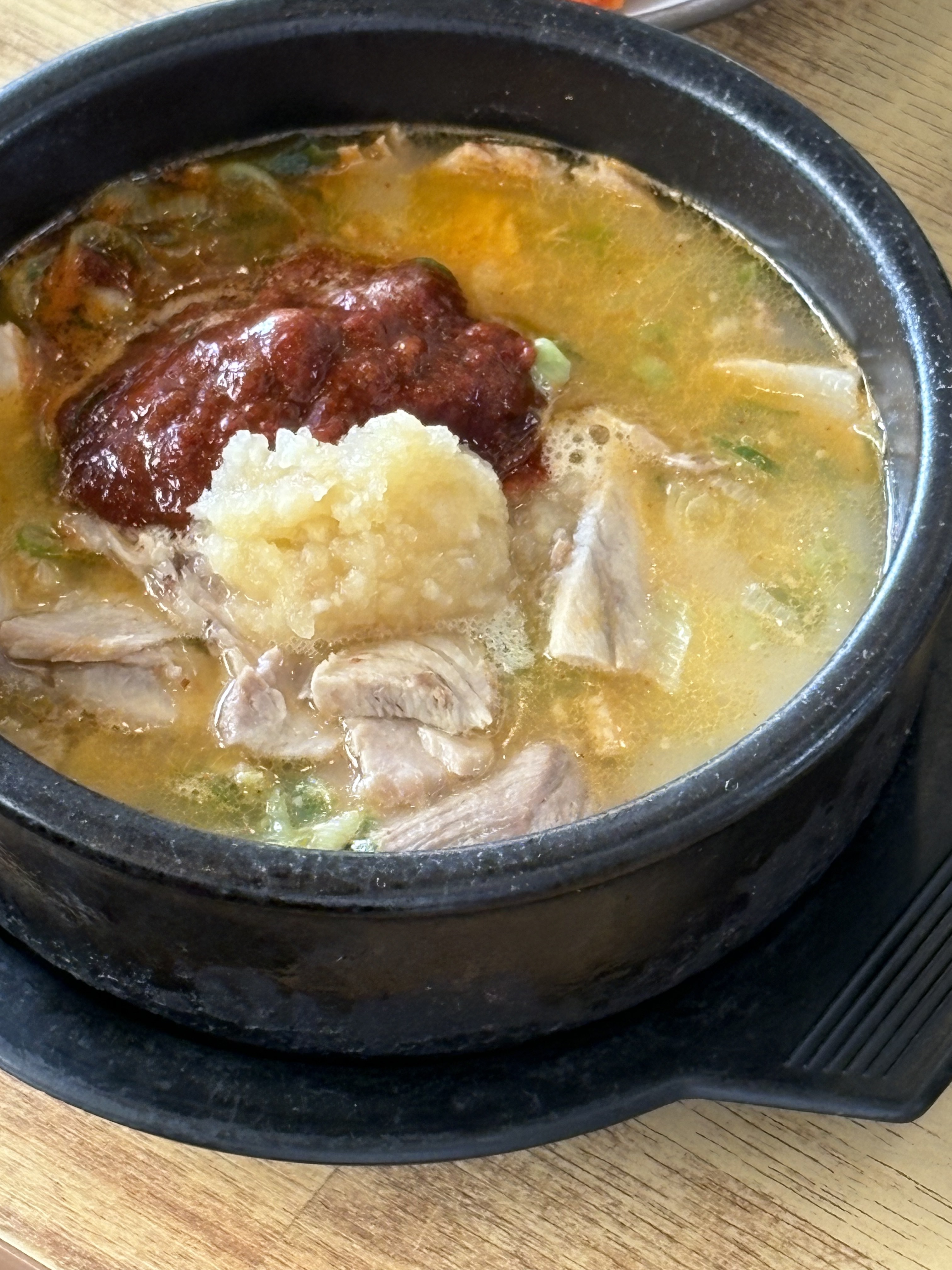 거상수육돼지국밥 덕포점 사진 3