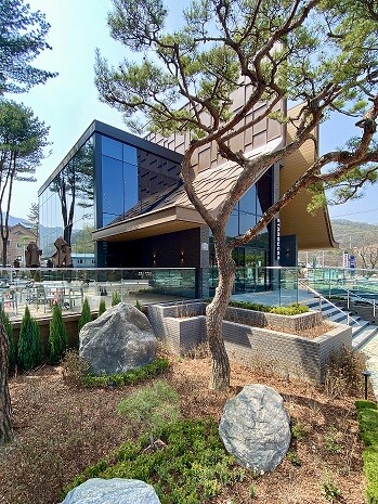 스타벅스 용인고기동유원지점 사진 3