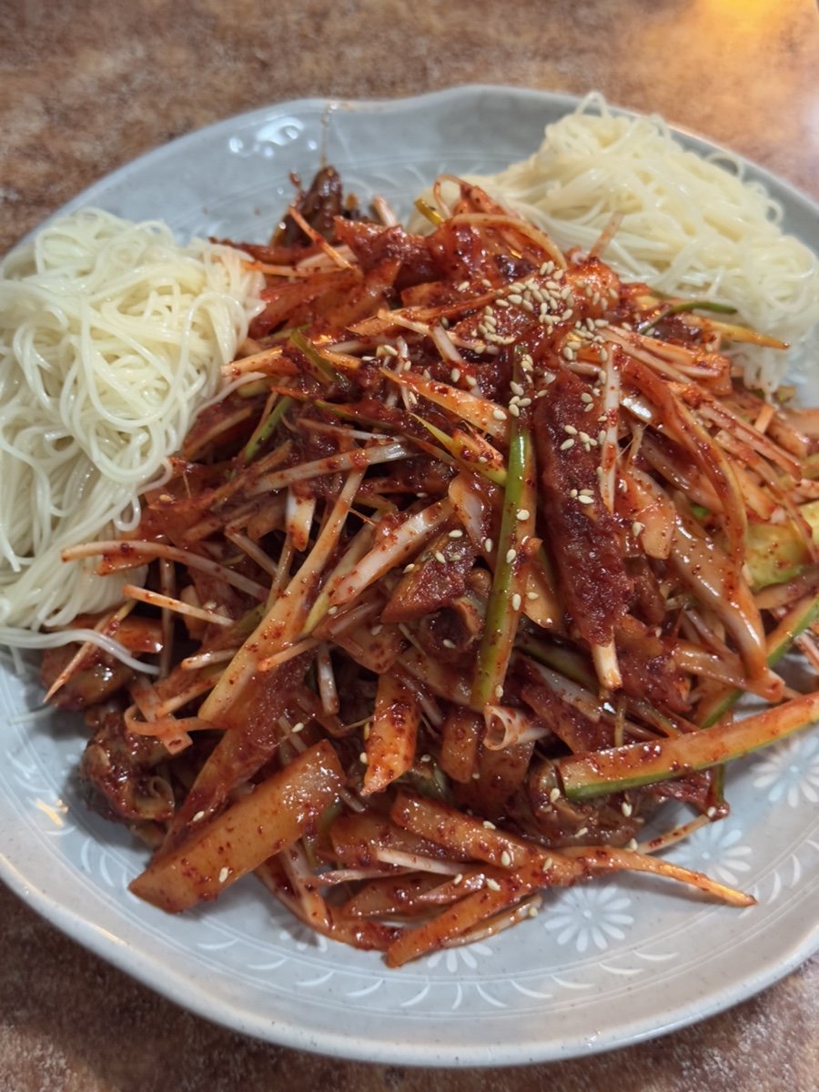 유진치킨 홍제점 사진 4