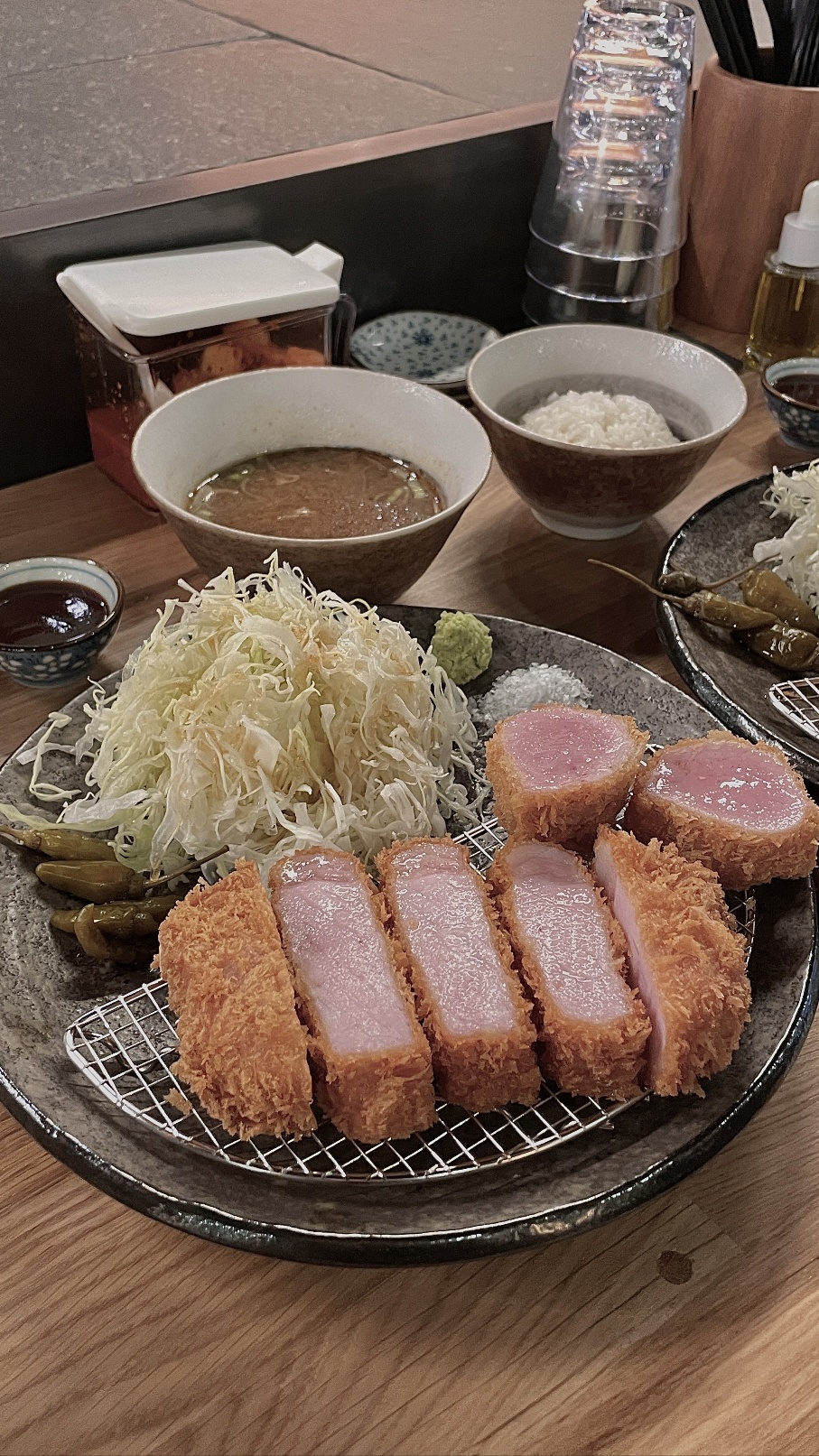 카츠닉 사진 2
