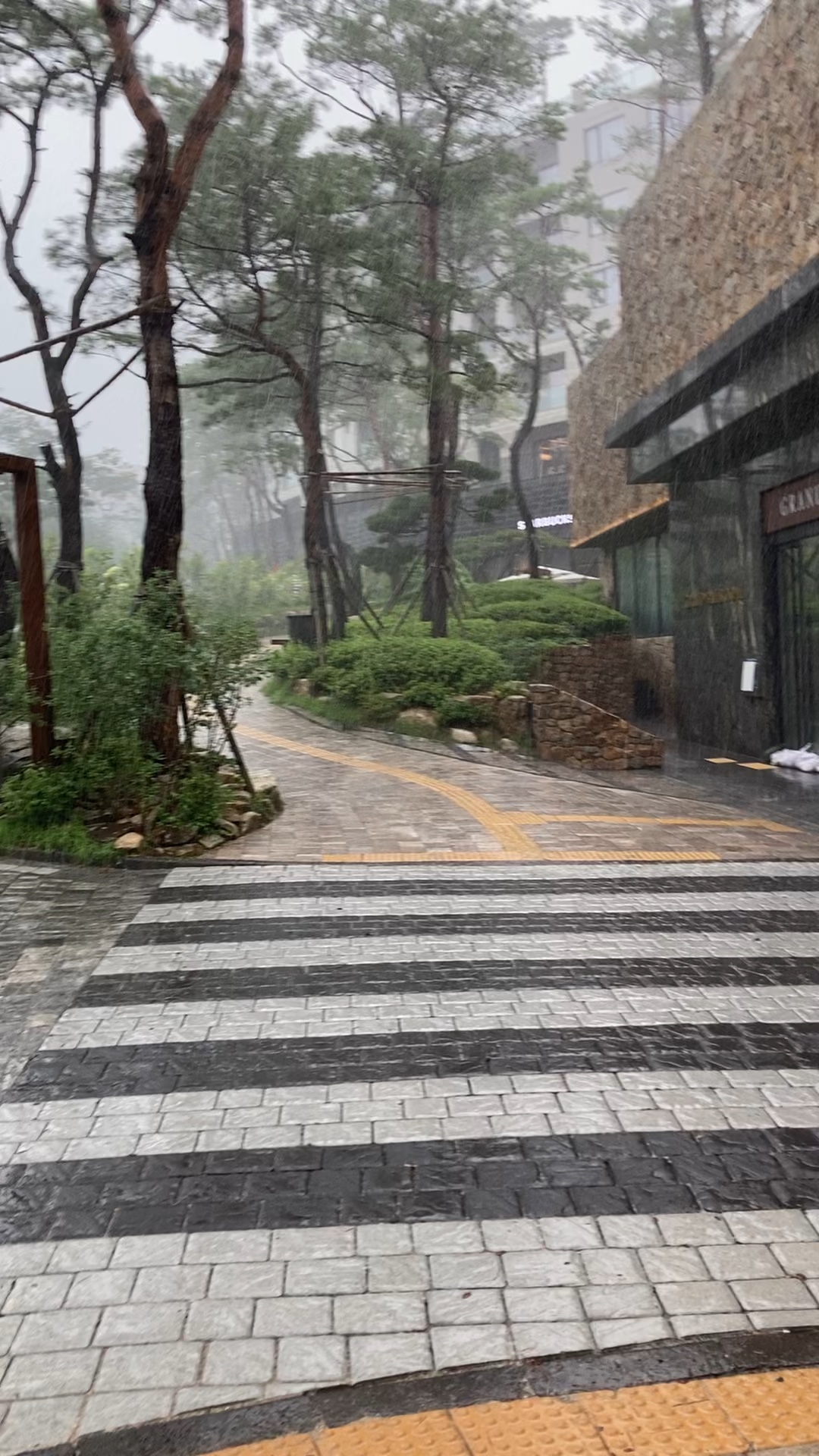 이마트24 파라스파라서울점 사진 3
