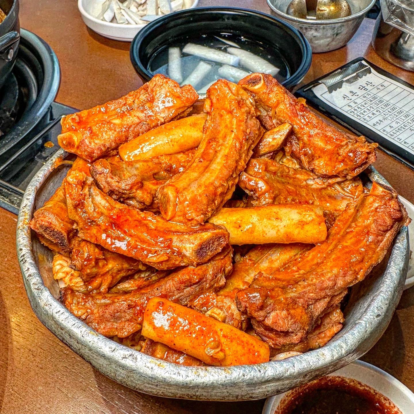 담산 신촌본점 사진 2