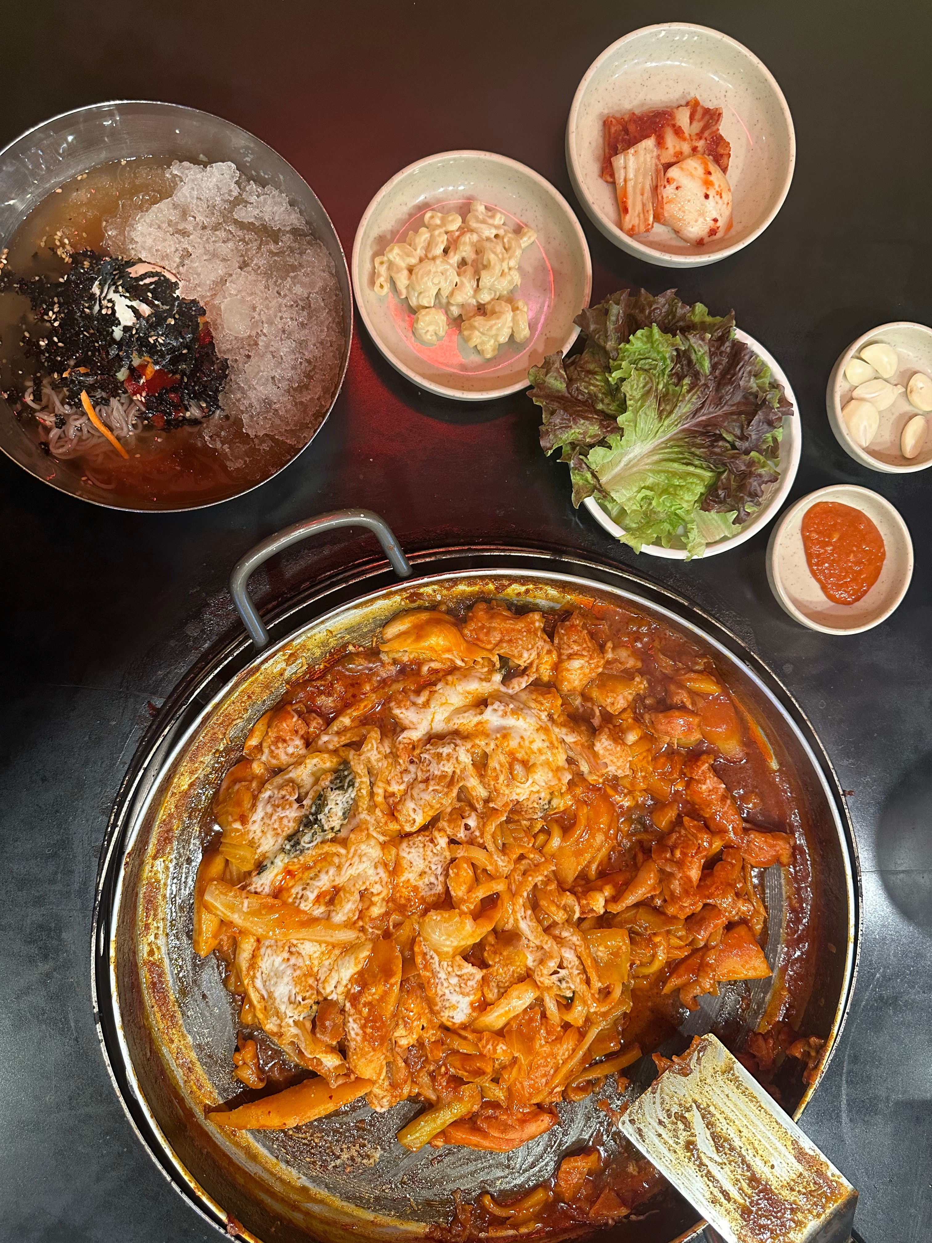 일오닭갈비 라페스타본점 사진 1