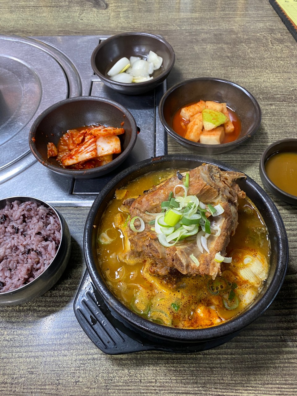새벽감자탕 당곡역점 사진 3