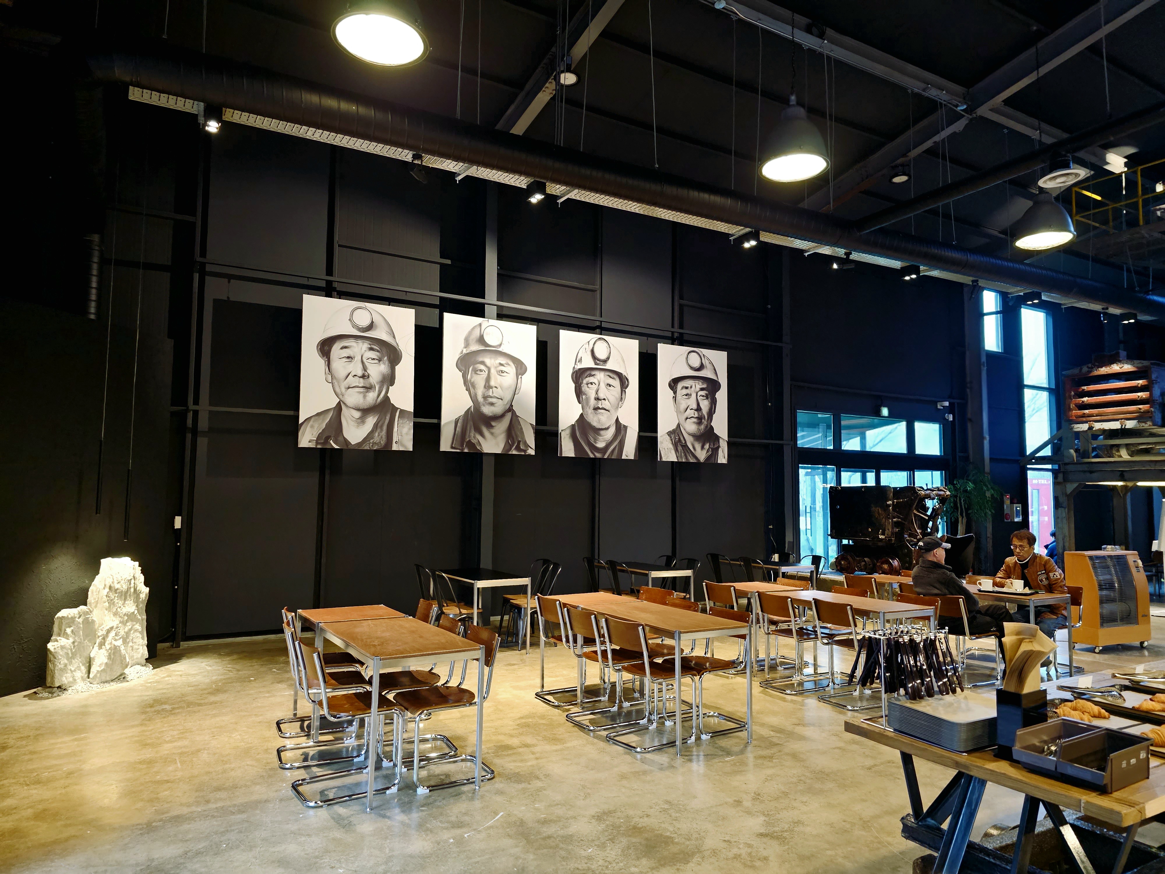 활옥미분공장 Cafe & Grocery 사진 2