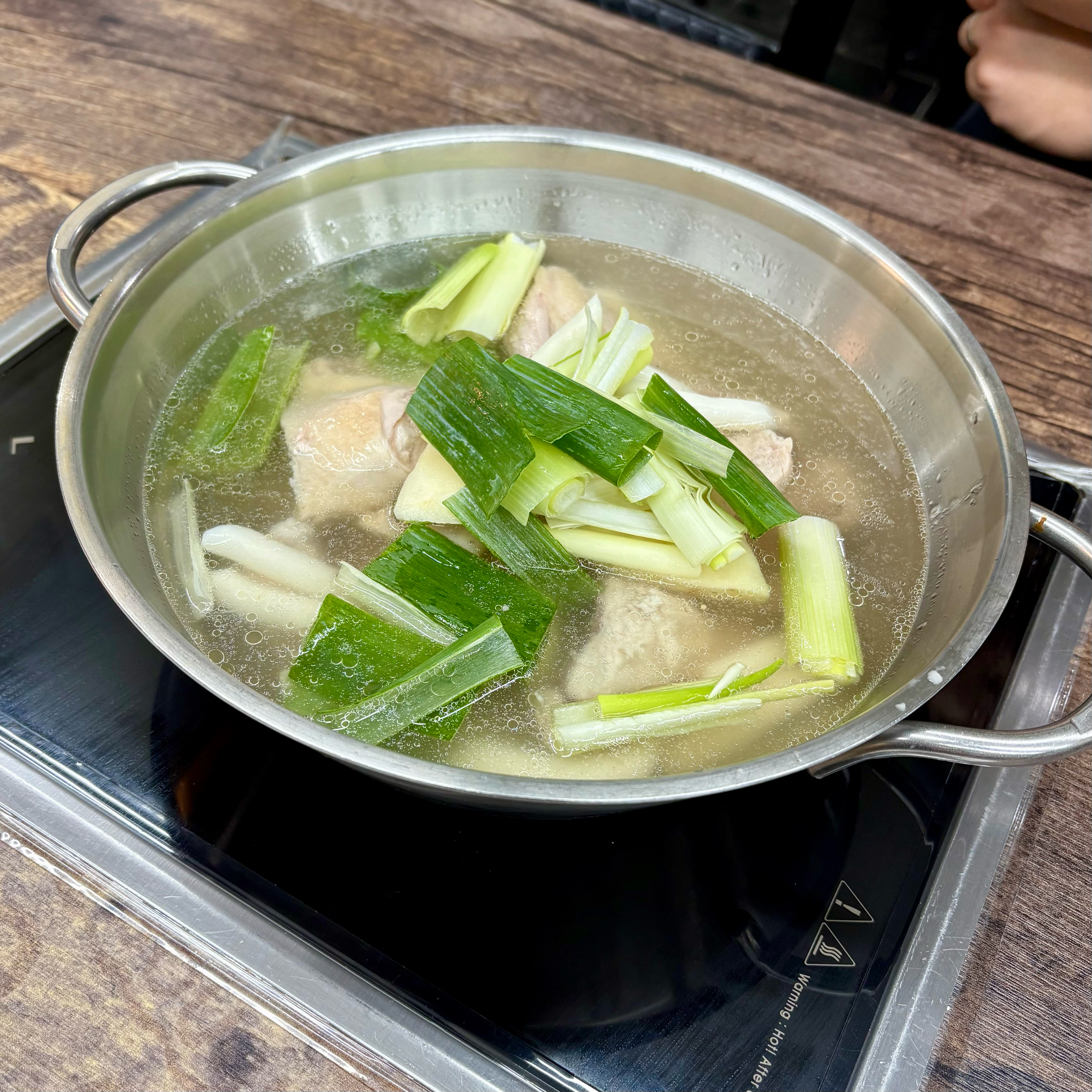 홍제동닭한마리전문점 신관 사진 2