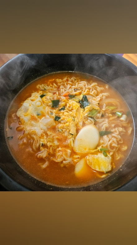 뚝배기라면 사진 2