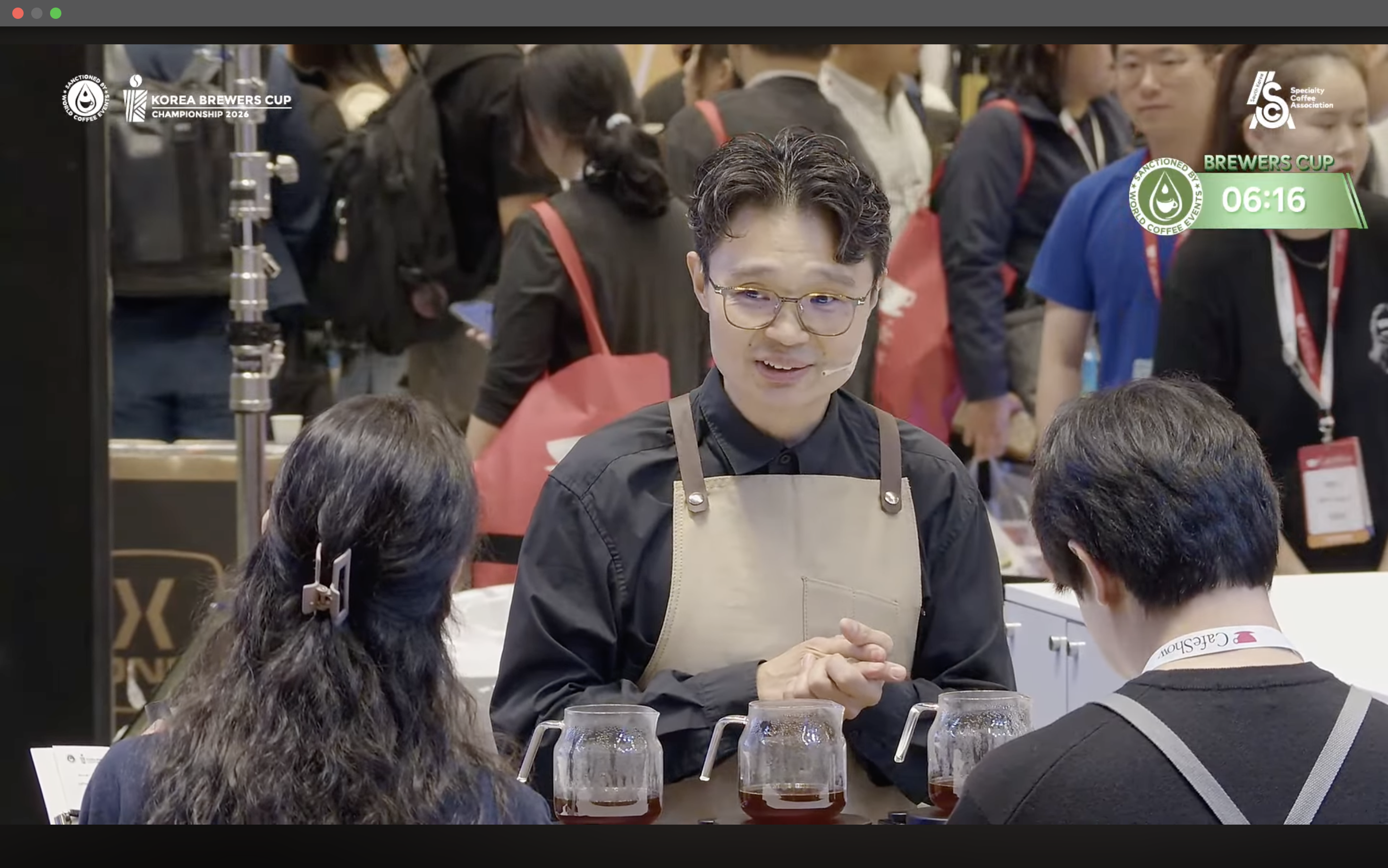 커피내리는 버스정류장 사진