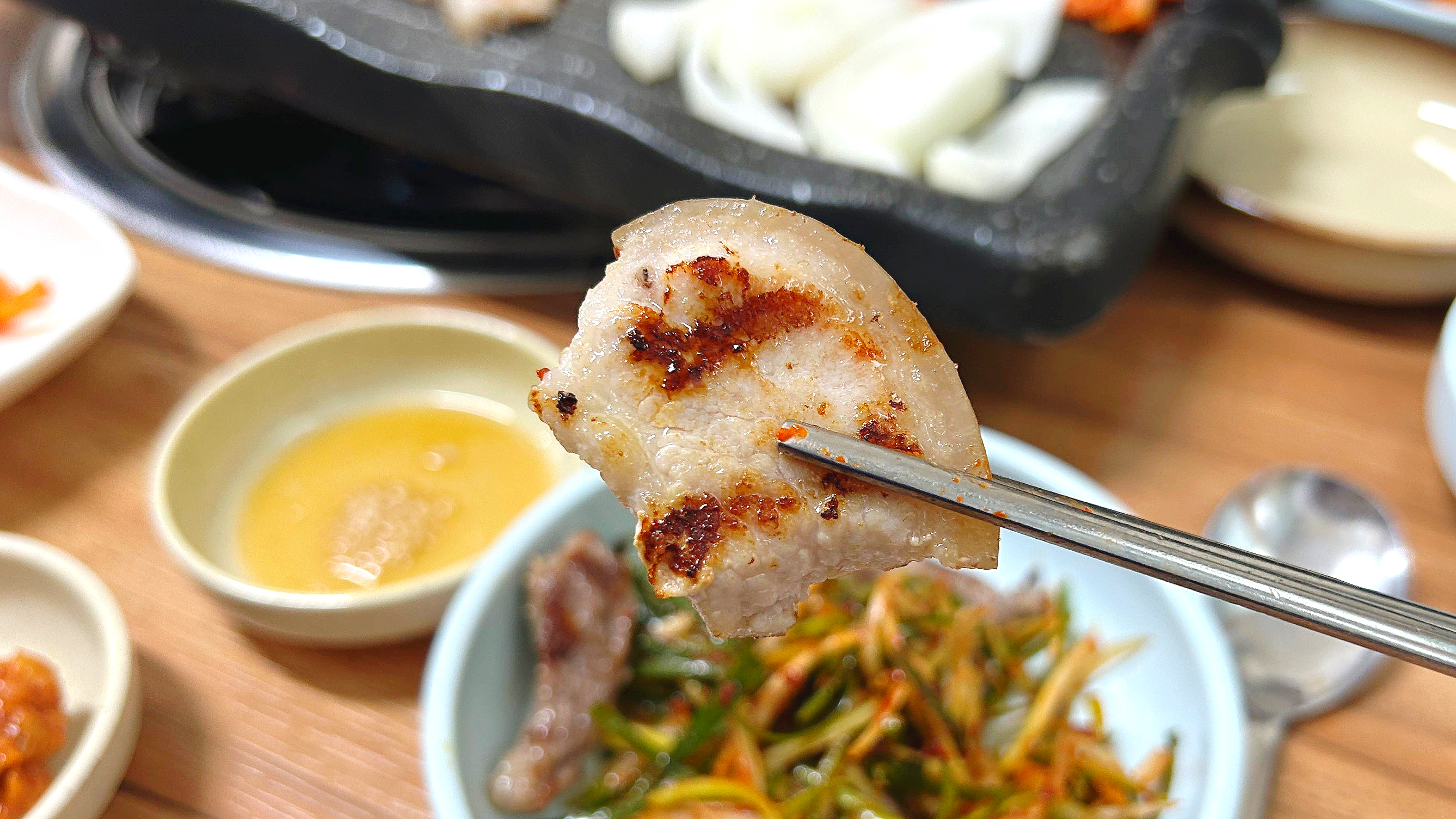 흑돼지짜투리구이식당 사진 4