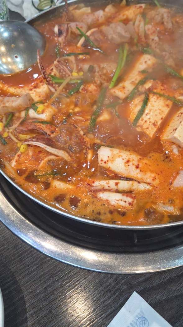 황성얼큰오징어찌개 사진 2