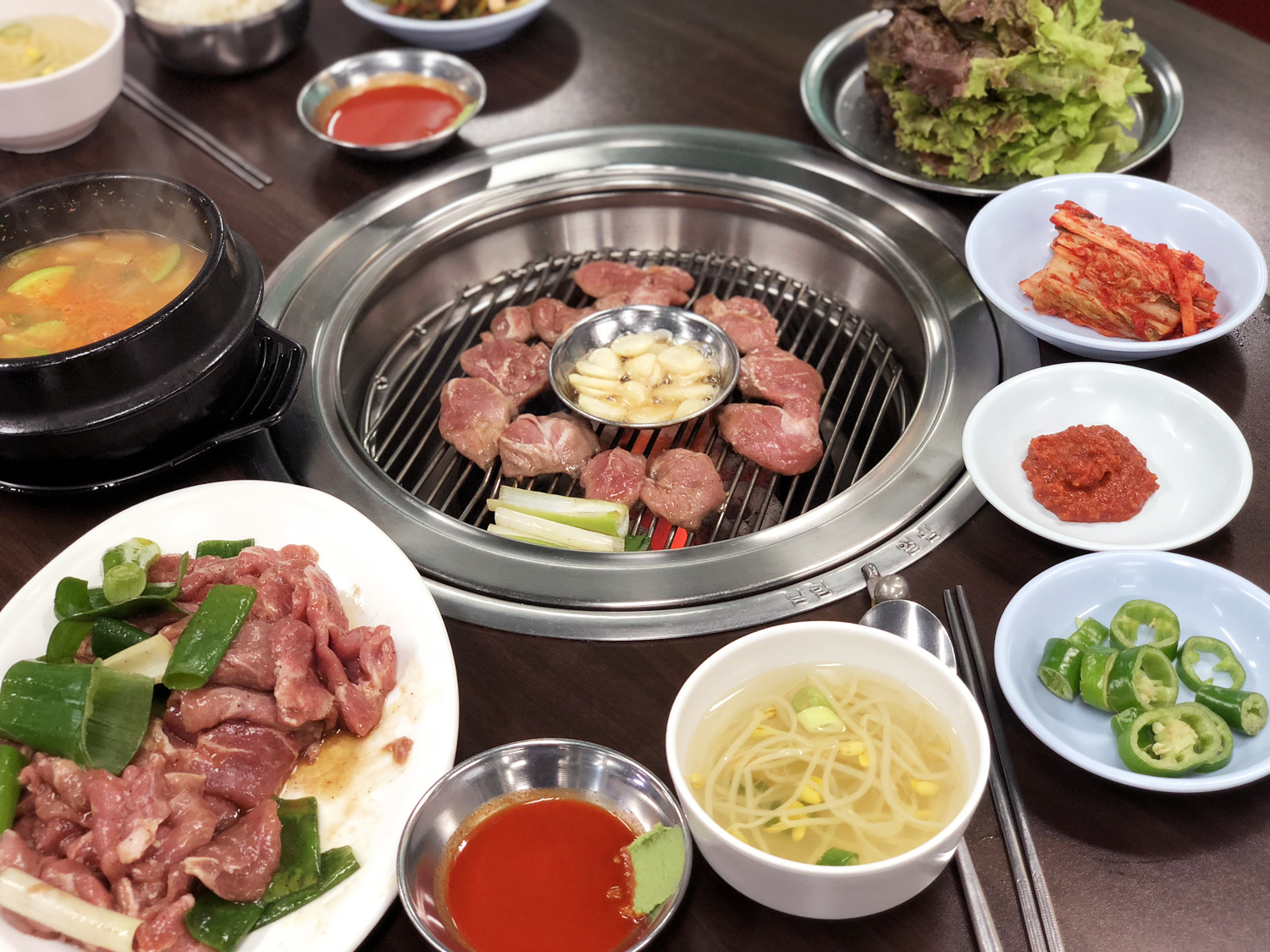신사돼지뽈집 사진 1