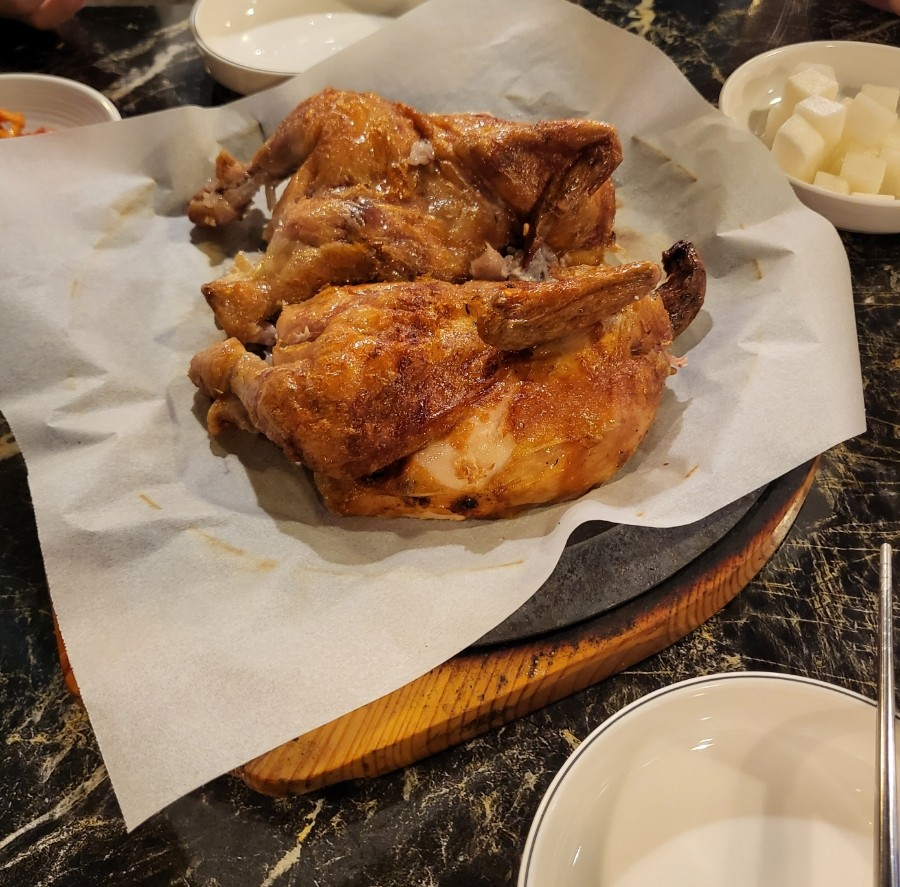 참나무숯불통닭 사진 1