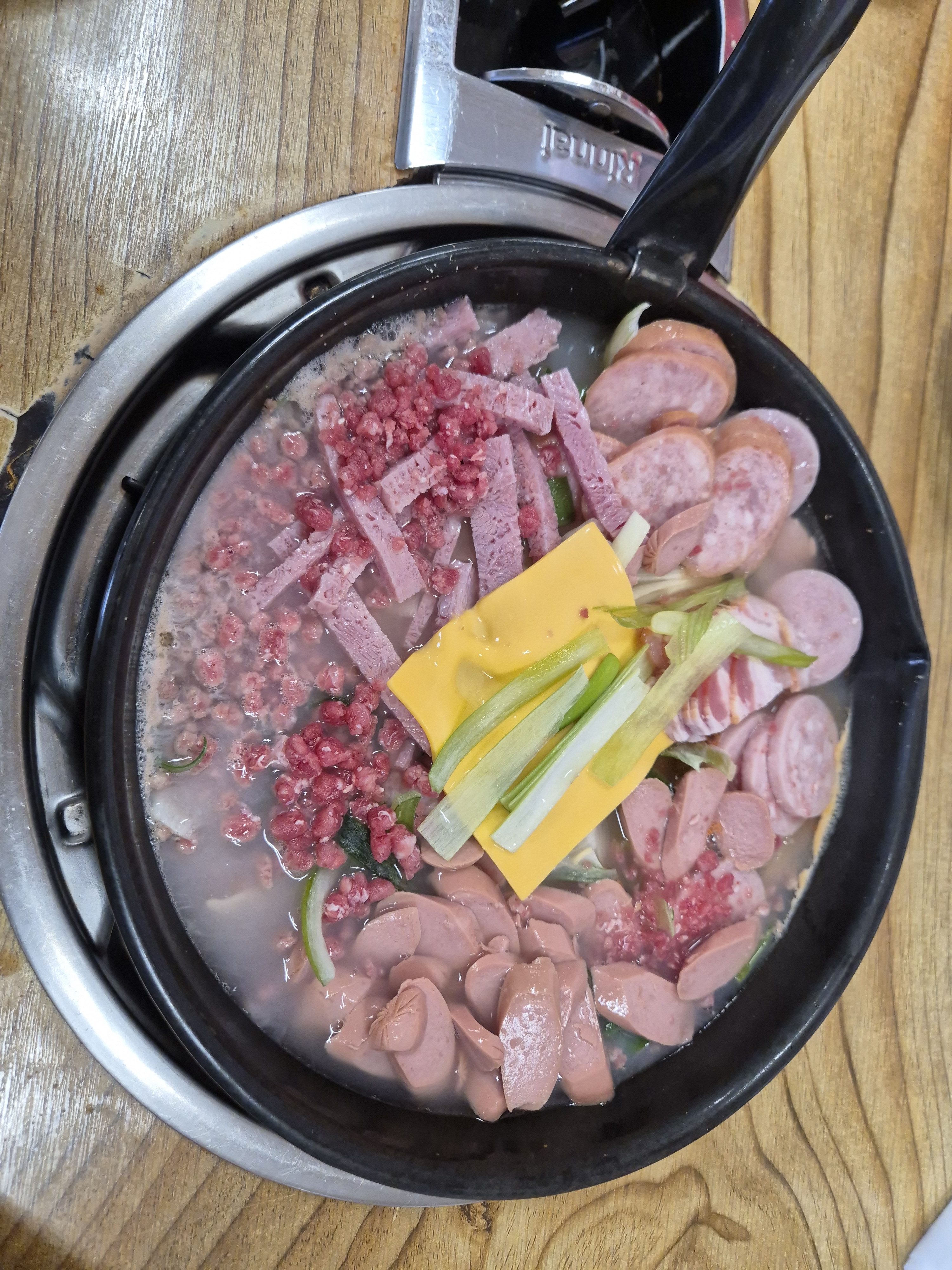 송탄나여사부대찌개 본오점 사진 3